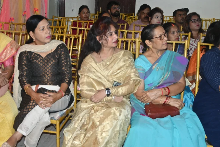 A group of people listening to workshop.